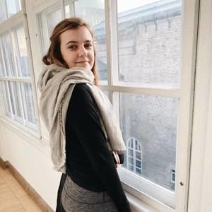 Meet your Posher, Elise